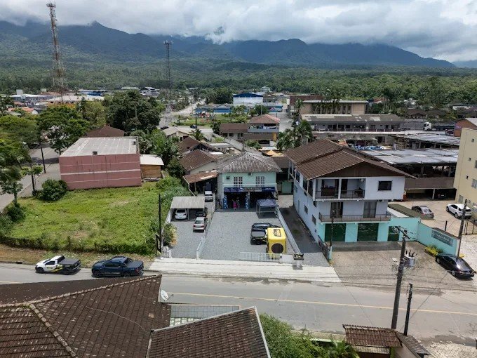 Vista aerea da Auto Eletrica Toninho em Garuva, Santa Catarina